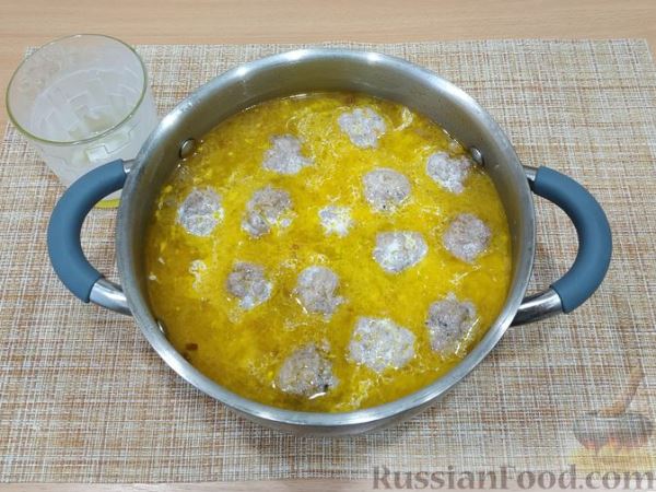 Суп с мясными фрикадельками и сливками