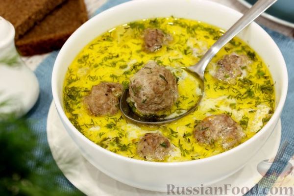 Суп с мясными фрикадельками и сливками