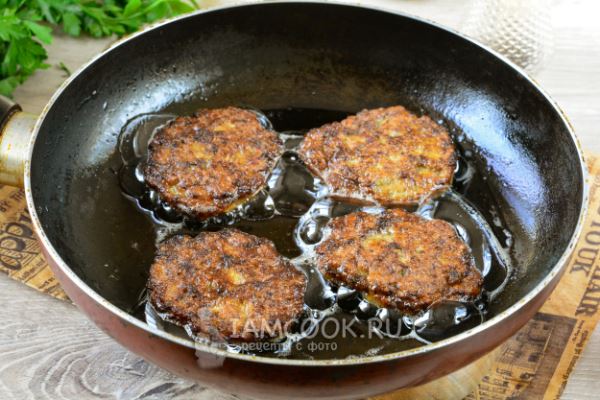 Печеночные оладьи из говяжьей печени с рисом